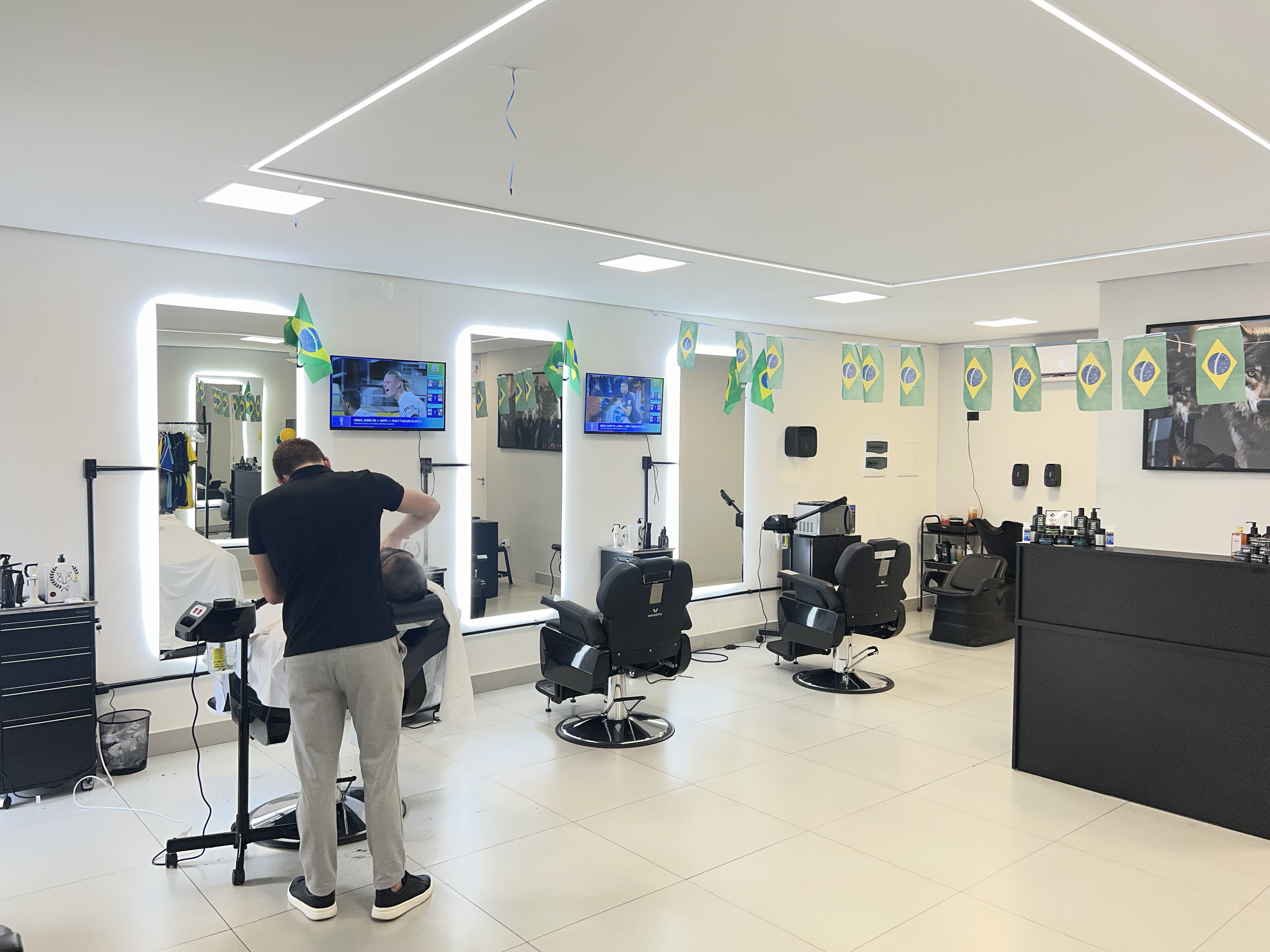 Interior da Barbearia Matilha Imagem Estilo no Centro de Londrina